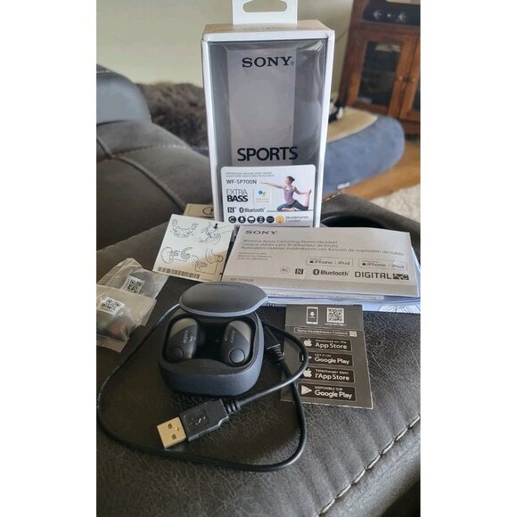 Sony WF-SP700N Wireless In-Ear Headphone - Black - Picture 3 of 5